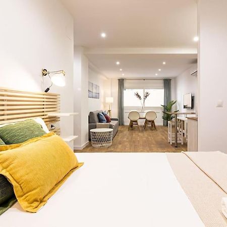 Malagueta Apartments Malaga Exterior photo